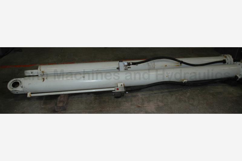 HYDRAULIC CYLINDERS